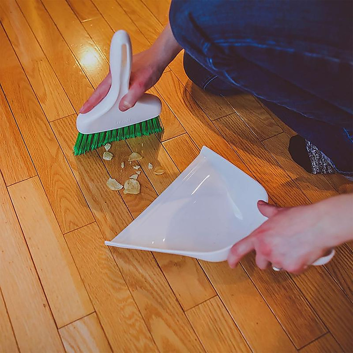Libman - 1031 - 7 in. W Soft Recycled PET Dust Pan with Whisk Broom