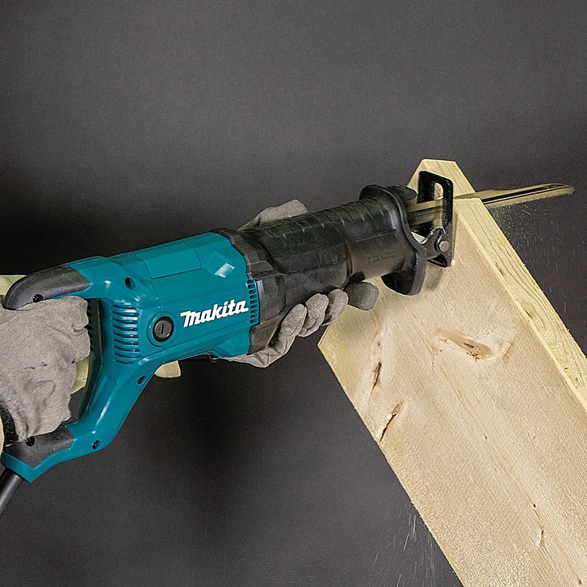 Makita - JR3051T - 12 amps Corded Brushed Reciprocating Saw Tool Only
