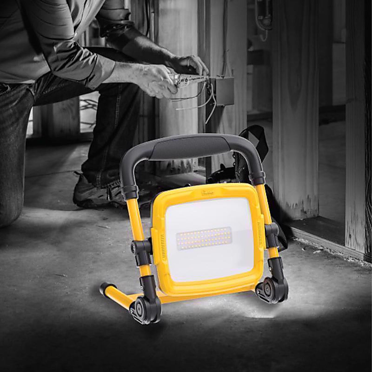 Feit Electric - WORK5000XLPLUGF - Pro Series 5000 lm LED Corded Stand (H or Scissor) Work Light