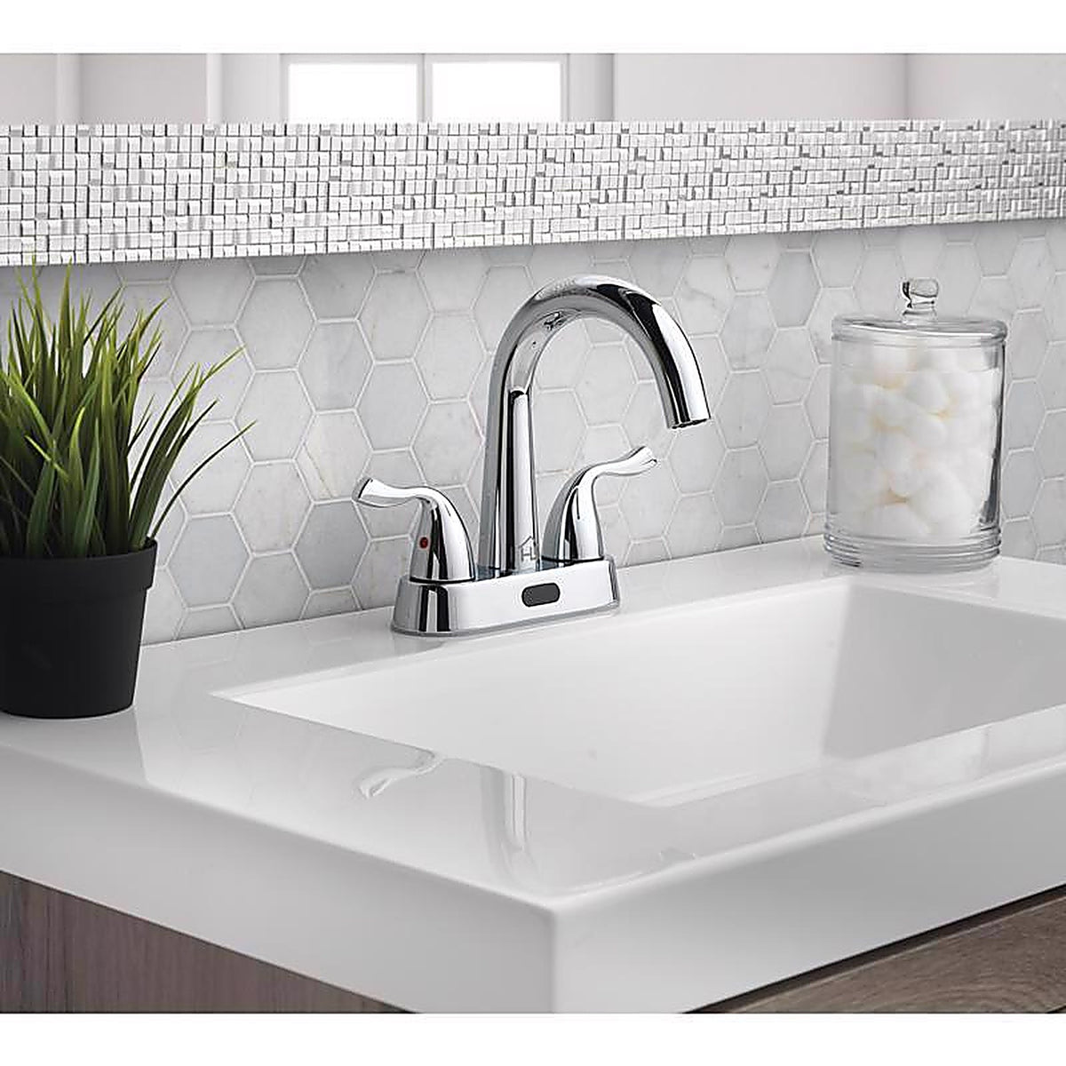 Homewerks - 26-B423S-HW - Chrome Motion Sensing Centerset Bathroom Sink Faucet 4 in.