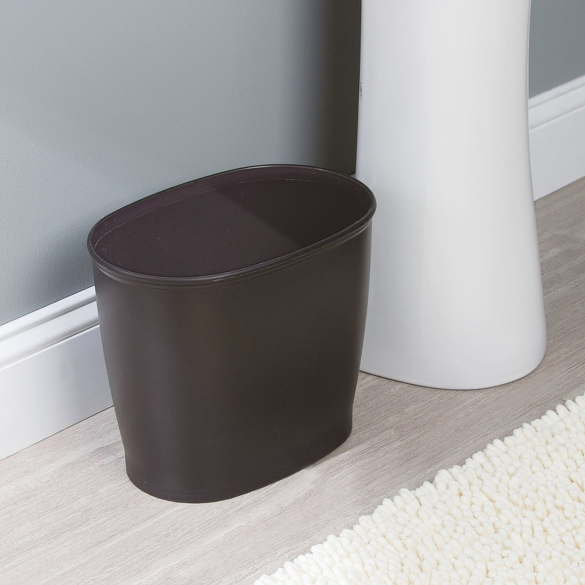 InterDesign - 93440 - Kent Black Plastic Oval Wastebasket