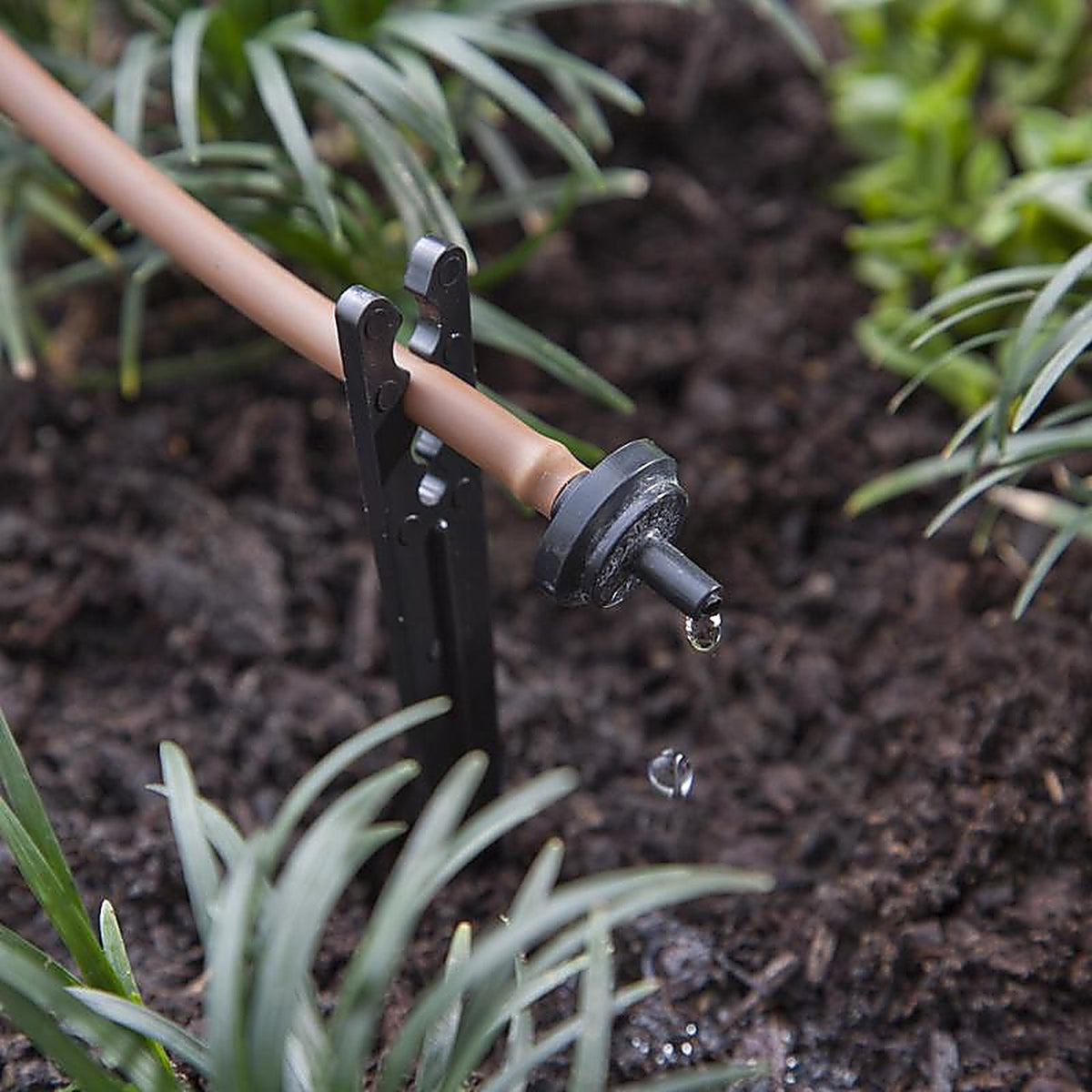 Raindrip - SDFLGT - Clamp-N-Pierce 1/2 in. Drip Irrigation Feeder Line and Connector 1 pk