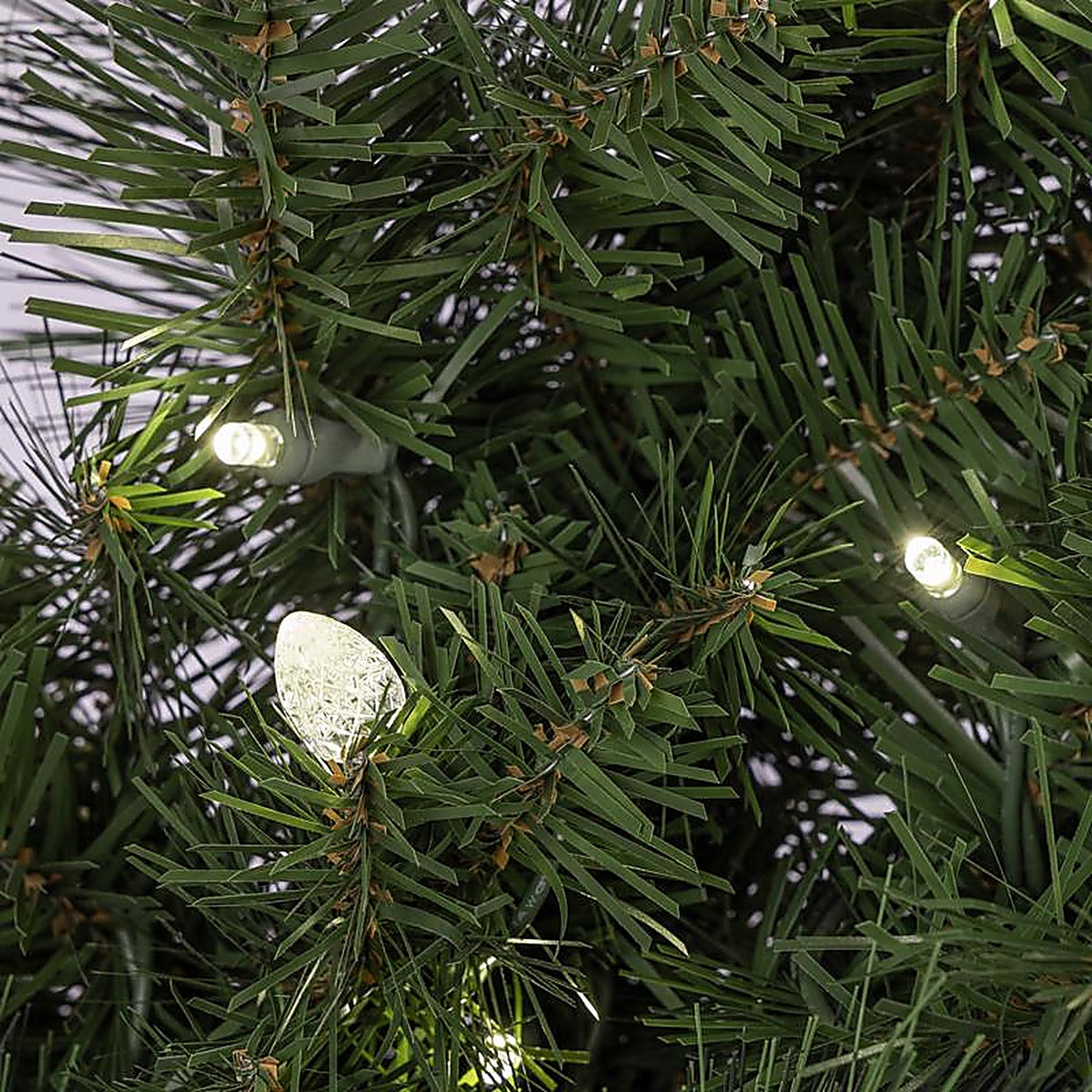 Celebrations - MPWR-36-WAC6PWA - 36 in. Dia. LED Prelit Decorated Mixed Pine Christmas Wreath