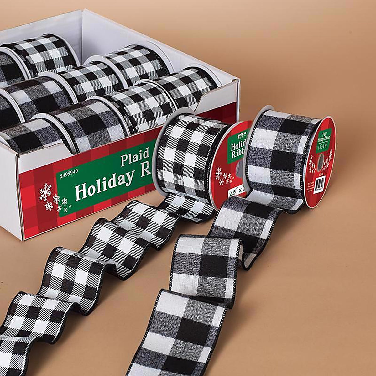 Gerson - 2499940 - Black/White Buffalo Plaid Indoor Christmas Decor .01 in.