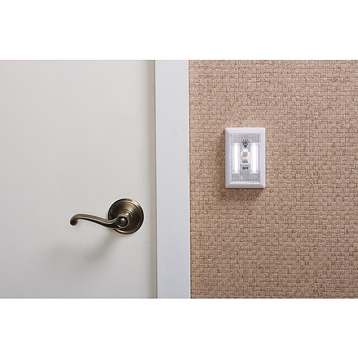 Diamond Visions - 08-1562 - Automatic/Manual LED Night Light w/ Switch