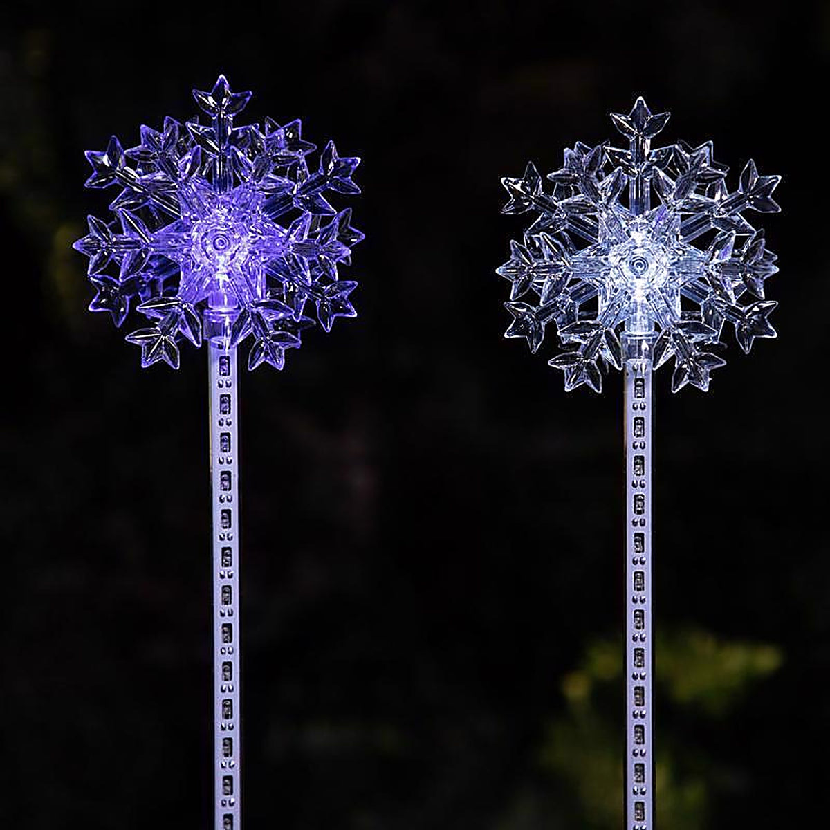 Alpine - QLP232BB-12 - LED Pathway Decor Solar Snowflake Garden Stake