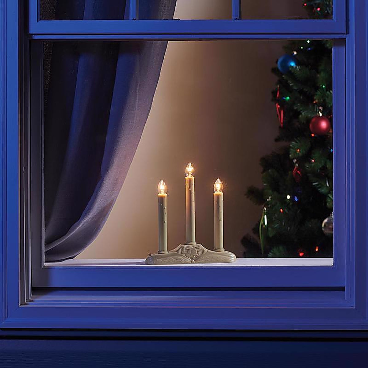 Celebrations - 1503-71 - White Candolier Christmas Decor